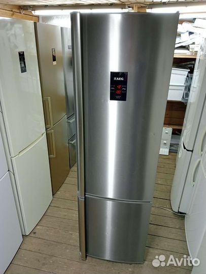 Холодильник AEG