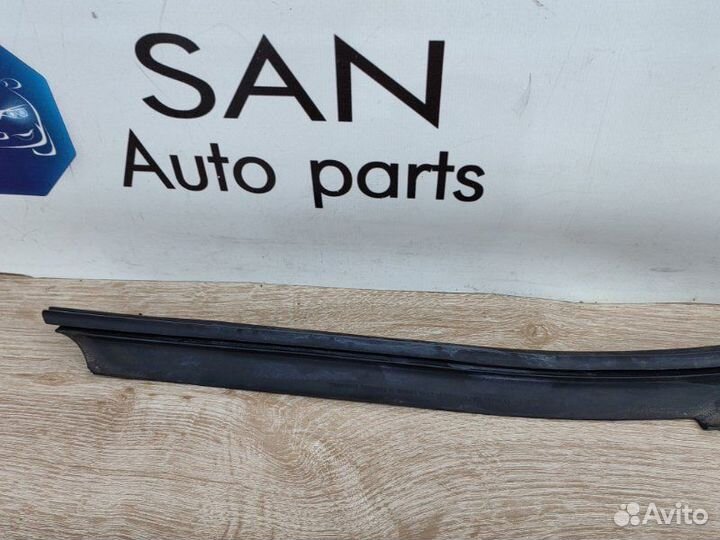 Уплотнительная резинка капота Bmw 3 F30 N20B20