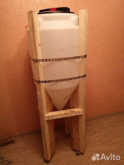 Емкость пластиковая