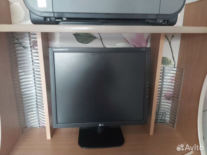 Монитор LG flatron