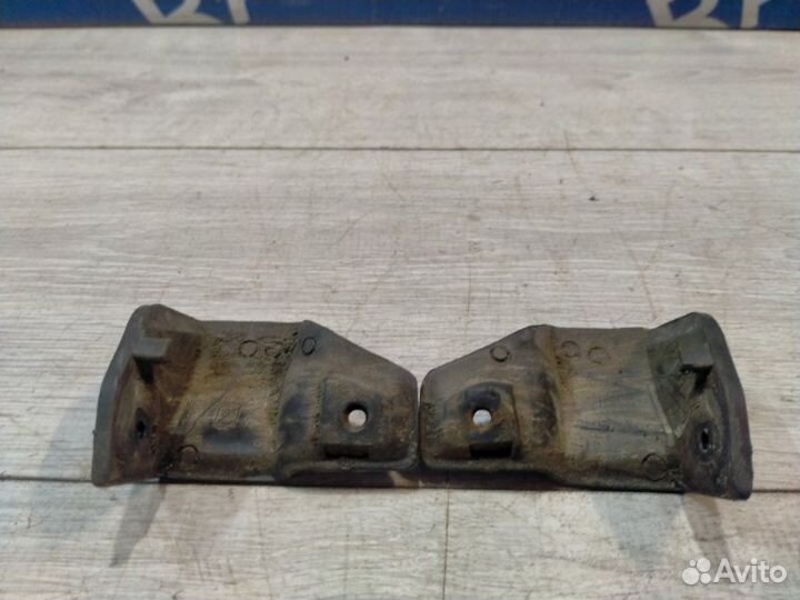 Молдинг на заднюю арку задний Toyota Chaser JZX90