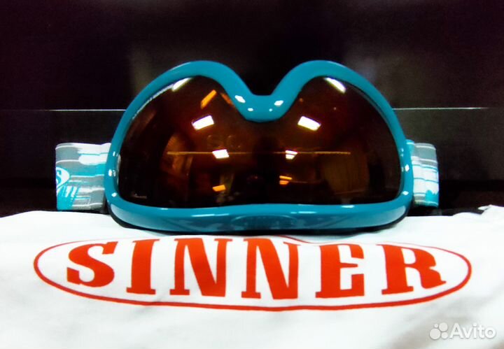 Горнолыжные очки и шлем для ребёнка-подростка