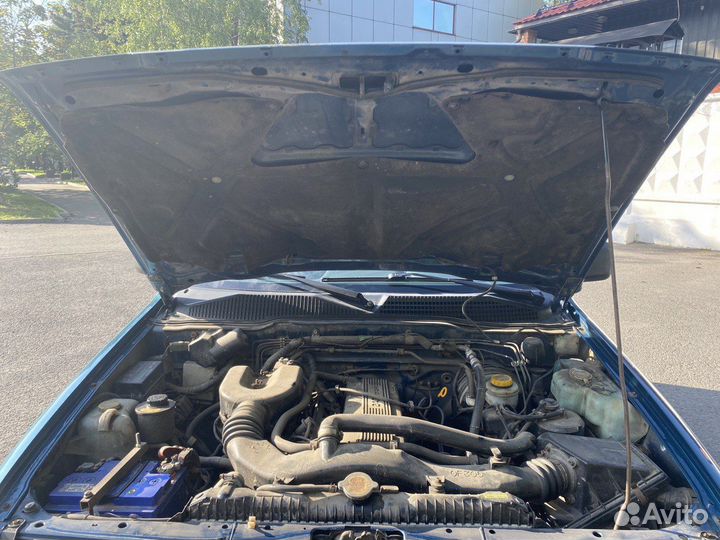 Nissan Terrano 2.4 МТ, 1994, 266 871 км