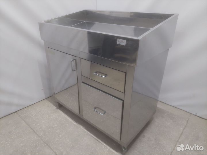 Стол нейтральный