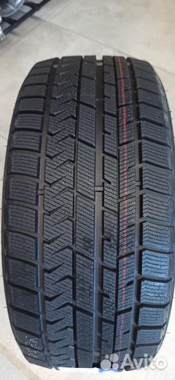 Opals SilverSnow F9 225/50 R17