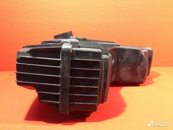 Корпус воздушного фильтра Peugeot 407 1 6FZ