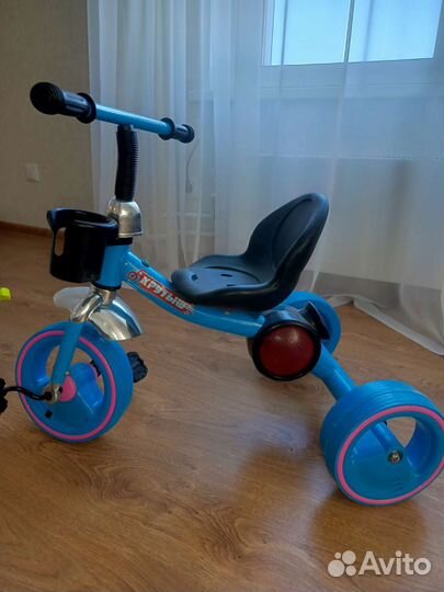 Детский трехколесный велосипед