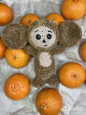 Вязаный чебурашка(ручная работа)