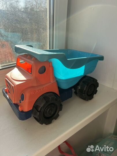 Большой самосвал Battat B.Summer