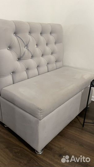 Диван для салона красоты