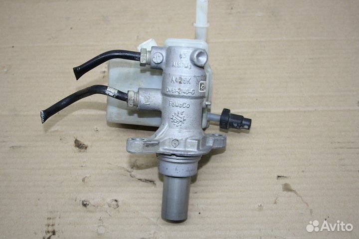 Цилиндр тормозной главный ford kuga II 2012