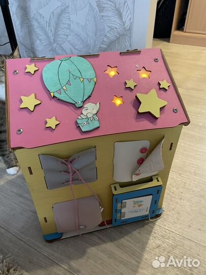 Бизиборд домик