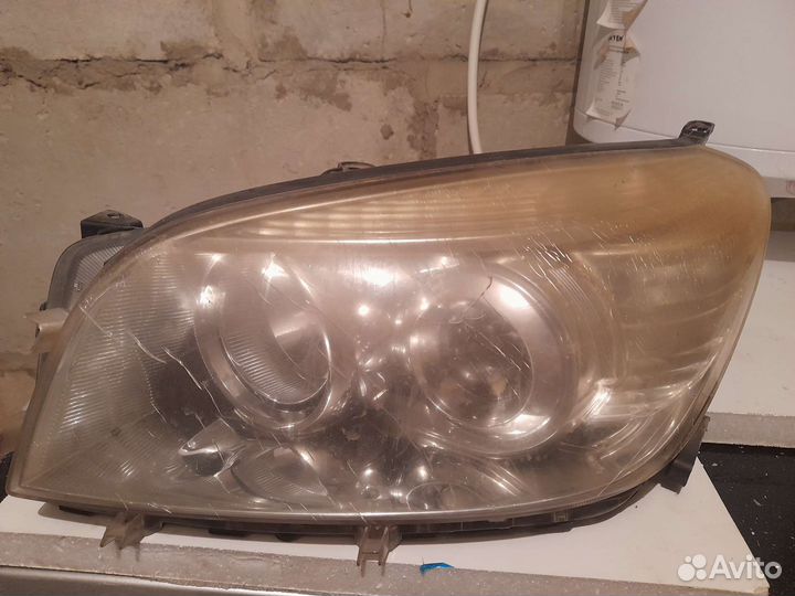 Фары передние Тойота Рав 4
