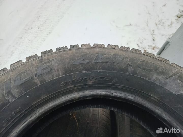 Pirelli Winter Ice Zero 215/65 R16 102T