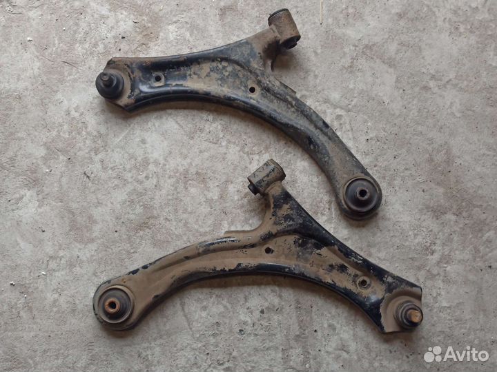 Запчасти на lancer 9