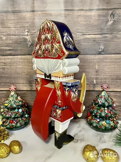 Щелкунчик Орехокол ручной работы 32 см