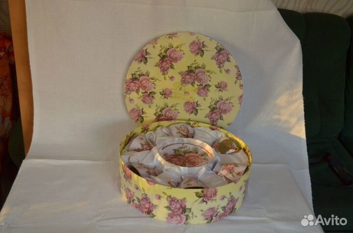 Чайные чашки с блюдцами набор