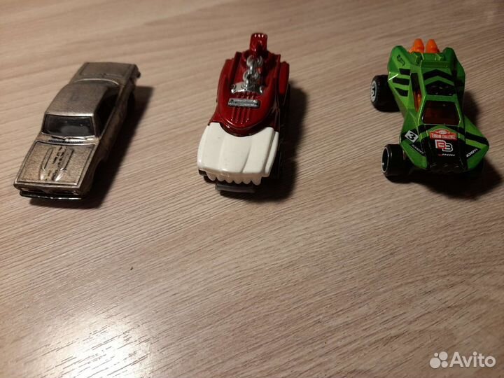 Hot wheels машинки