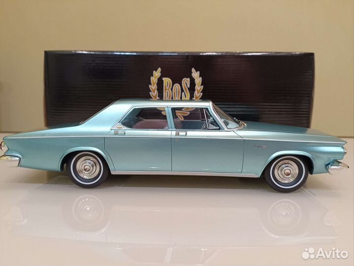 Chrysler Newport Sedan 1963г. Голубой 1:18