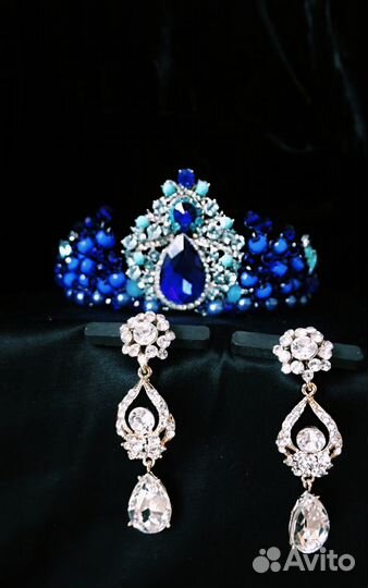 Аренда крыльев, роуч, корон, диадем, тиар