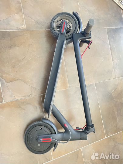 Электросамокат xiaomi m365