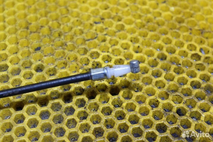 Трос лючка бензобака Nissan Tiida C11