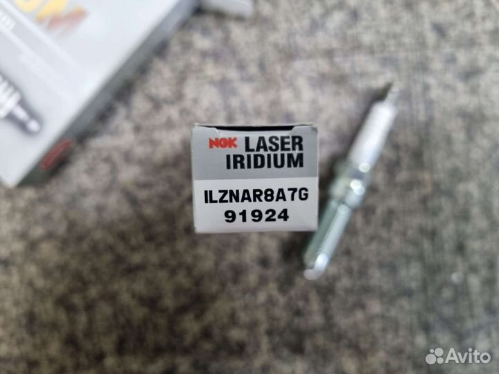 Свеча зажигания NGK ilznar8A7G