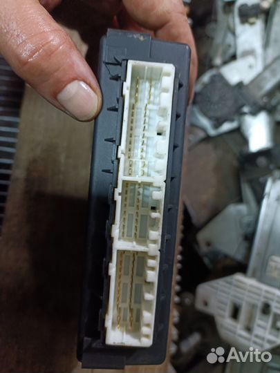 Блок комфорта Kia Sorento I (BL) 2002-2009