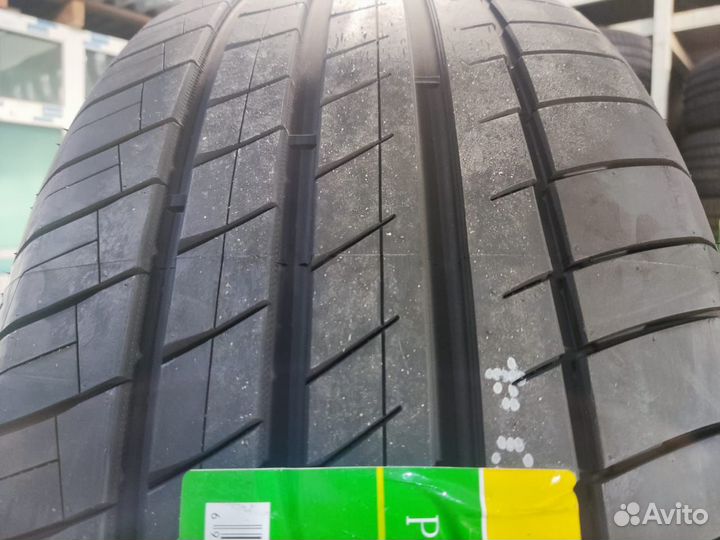 Kapsen RS26 295/40 R22 112W