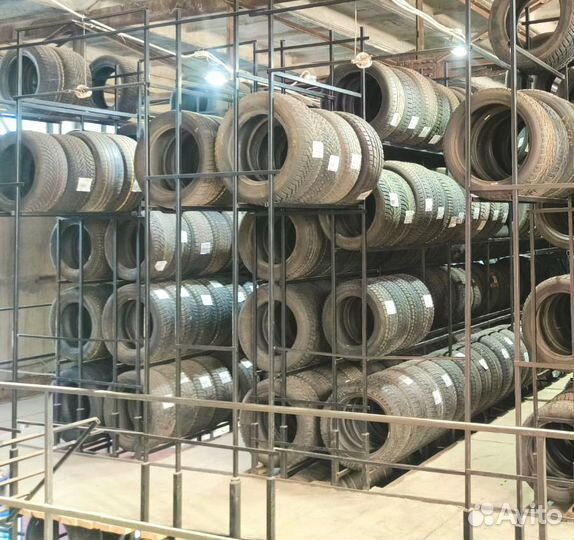 Goodyear Vector 4Seasons 235/55 R17 99Y