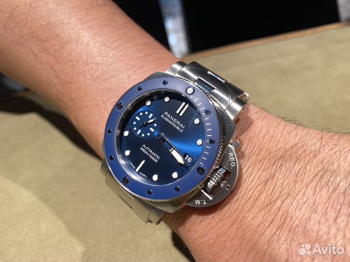 Часы Panerai Submersible Blu Notte 42mm PAM02068