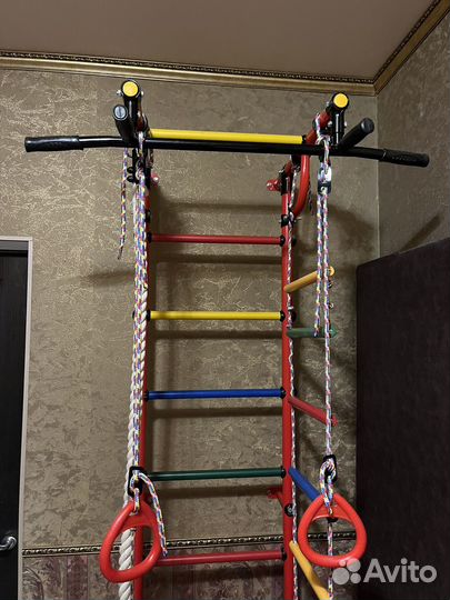 Шведская стенка с турником