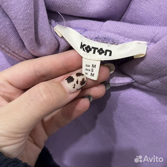 Толстовка женская с капюшоном