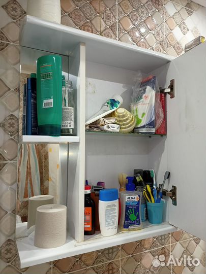 Новая шкаф полка в ванную