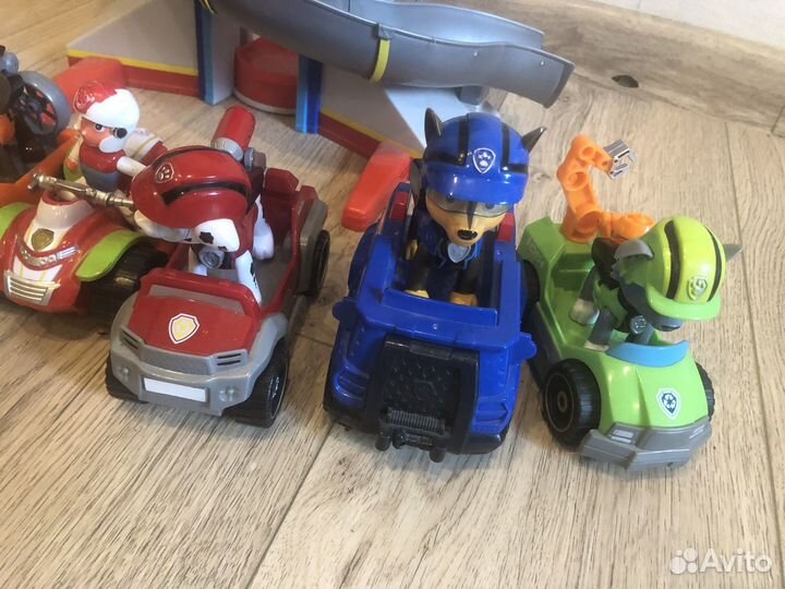 Щенячий патруль база и щенки