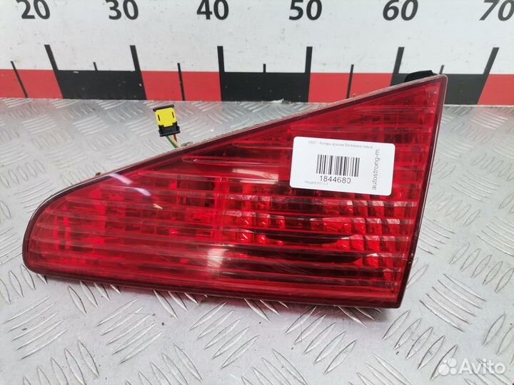 Фонарь крышки багажника левый Peugeot 607 2003