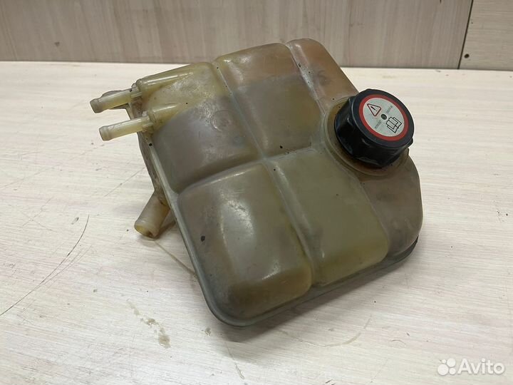 Расширительный бачок Ford focus 1