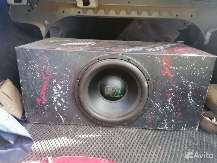 Сабвуфер с усилителем
