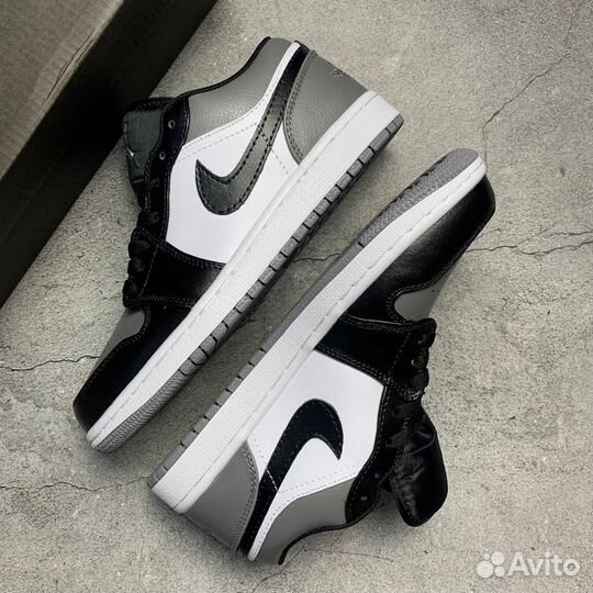 Nike Air Jordan 1 Low Shadow Toe