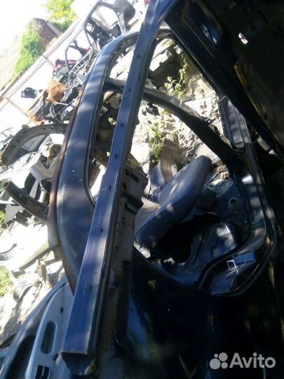 Заднее правое крыло седан шкода фабия 1