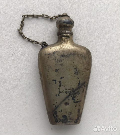 Серебряный флакон для духов Спасская башня