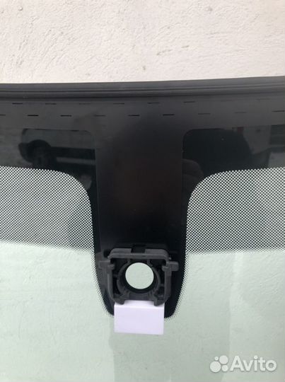 BMW X5 (G05) 5D 2019 - лобовое стекло