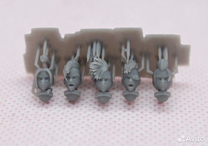 Головы/Битсы для миниатюр Warhammer Сёстры Битвы