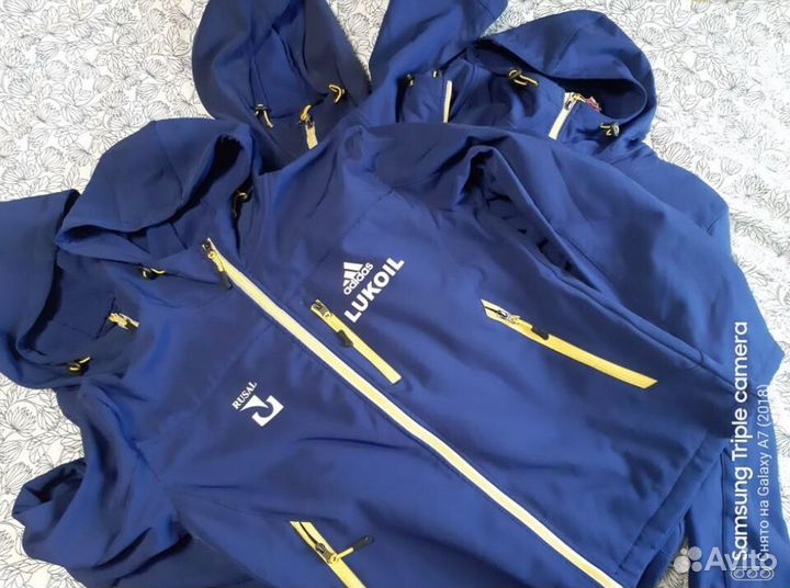 Разминочная куртка р.M-L-XL adidas лыжная