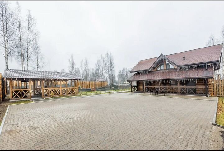 Коттедж 200 м² на участке 12 сот.