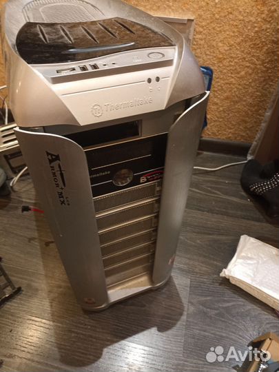 Корпус с сжо Thermaltake Armor+ MX