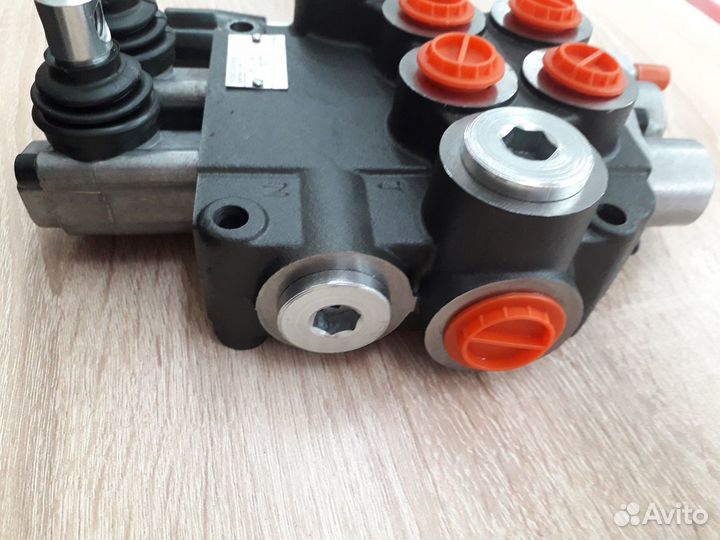 Гидрораспределитель 02Z80-1A1A1 GKZ1