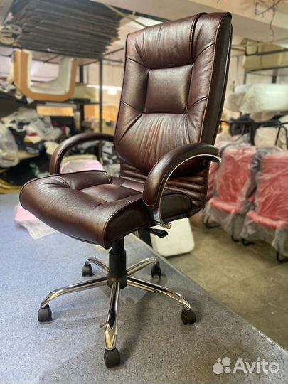 Кресло компьютерное в натуральной коже