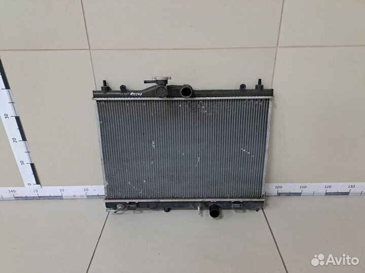 Б/У Радиатор охлаждения двигателя 21460EL10B