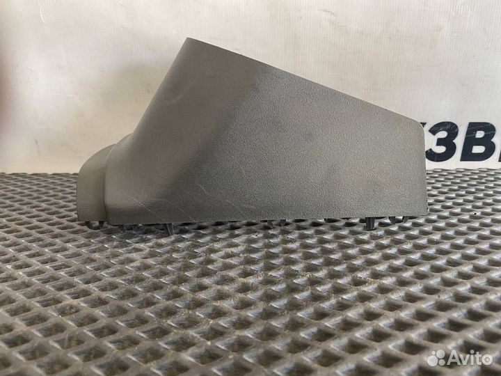 Кожух рулевой колонки Volvo FH5 82225568